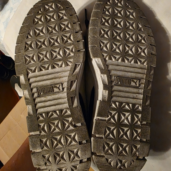 Puma Women's Black Sneakers - Picture 4 of 4